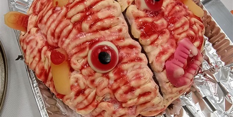 Powiększ grafikę: Zdjęcie potrawy imitującej mózg ludzki